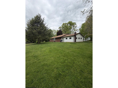A country retreat property! 3-bedroom brick ranch home with - photo 37