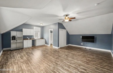 Located in Beaufort's highly regarded Hermitage neighborhood - photo 48
