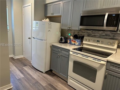 INVESTOR SPECIAL!! Nicely updated and well maintained 2BR/2.5BA - photo 5