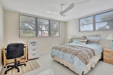 Bright Full Two Bedroom Corner With Water View On Par 3 Golf - photo 7