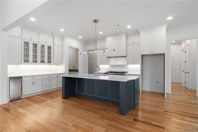 Escape to your own private oasis in this stunning 4 bedroom, 4.5 - photo 13
