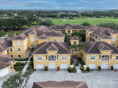 Discover easy coastal living in this beautifully maintained - photo 24