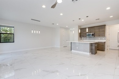 You will LOVE this stunning Lake Front Corner Townhouse. 3 - photo 9
