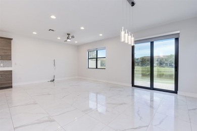 You will LOVE this stunning Lake Front Corner Townhouse. 3 - photo 10