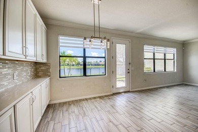 Beautifully upgraded 3BR/2.5BA two-story townhouse built in 2019 - photo 14