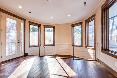 SELLER WILL ENTERTAIN ALL REASONABLE OFFERS. LAKEFRONT LUXURY - photo 15