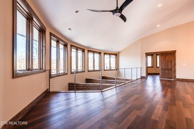 SELLER WILL ENTERTAIN ALL REASONABLE OFFERS. LAKEFRONT LUXURY - photo 17