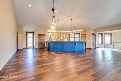 SELLER WILL ENTERTAIN ALL REASONABLE OFFERS. LAKEFRONT LUXURY - photo 20