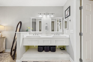 Welcome to this beautiful 3-bedroom, 2.5-bath condominium in the - photo 21