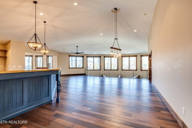 SELLER WILL ENTERTAIN ALL REASONABLE OFFERS. LAKEFRONT LUXURY - photo 21