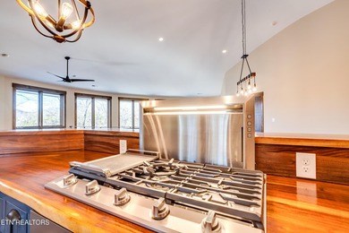 SELLER WILL ENTERTAIN ALL REASONABLE OFFERS. LAKEFRONT LUXURY - photo 24