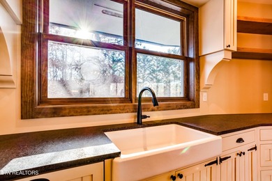 SELLER WILL ENTERTAIN ALL REASONABLE OFFERS. LAKEFRONT LUXURY - photo 26