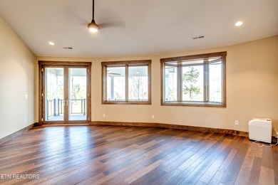 SELLER WILL ENTERTAIN ALL REASONABLE OFFERS. LAKEFRONT LUXURY - photo 31