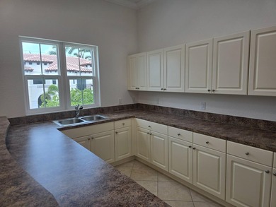 3 bedroom or family 3.5 bath spacious that overlooks the - photo 31