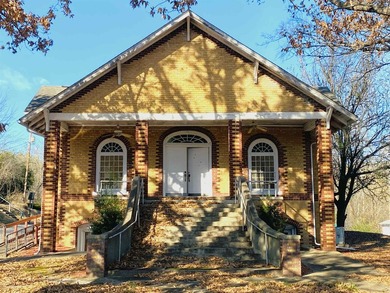 Step back in time with this unique 1930s architectural gem - photo 3