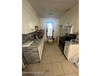 916 E Birch Dr in Gulfport offers the opportunity to create - photo 3