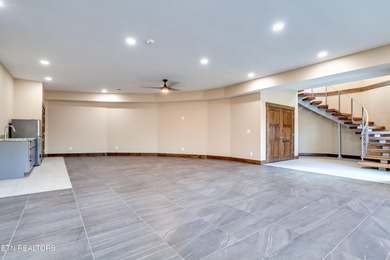 SELLER WILL ENTERTAIN ALL REASONABLE OFFERS. LAKEFRONT LUXURY - photo 47
