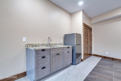 SELLER WILL ENTERTAIN ALL REASONABLE OFFERS. LAKEFRONT LUXURY - photo 49