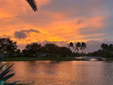 (private lake, pond, creek) Home For Sale in West Palm Beach Florida