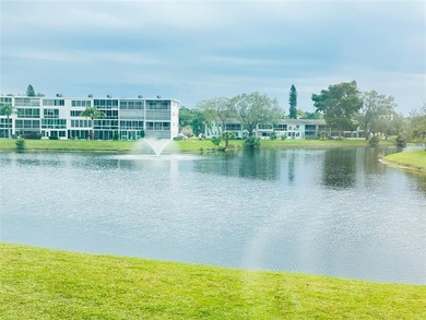 (private lake, pond, coastal) Condo For Sale in Deerfield Beach Florida