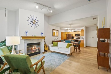 Welcome to easy, single-level living in this beautifully updated - photo 2