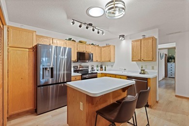 Welcome to easy, single-level living in this beautifully updated - photo 9