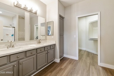 Move right into this beautifully maintained, fully furnished - photo 20