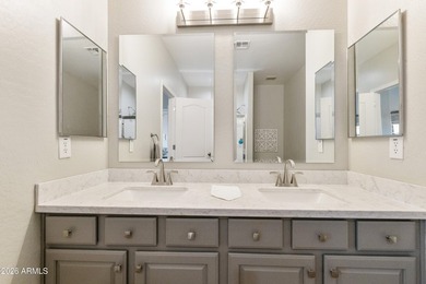 Move right into this beautifully maintained, fully furnished - photo 21