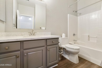 Move right into this beautifully maintained, fully furnished - photo 24
