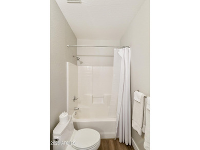 Move right into this beautifully maintained, fully furnished - photo 25