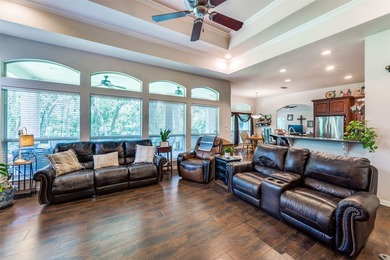 Custom, one-story, 5 bed, 3bath home on an acre of wooded land - photo 5