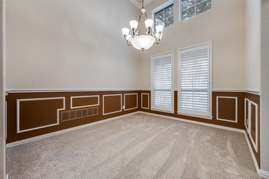 Custom, one-story, 5 bed, 3bath home on an acre of wooded land - photo 10