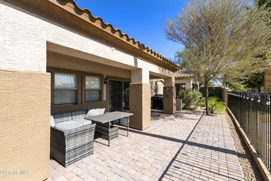Move right into this beautifully maintained, fully furnished - photo 33