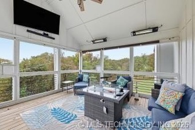 Where Lake Living Meets the Comforts of Home. This beautiful - photo 35