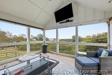 Where Lake Living Meets the Comforts of Home. This beautiful - photo 36
