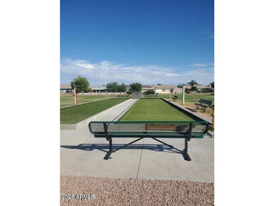Move right into this beautifully maintained, fully furnished - photo 41