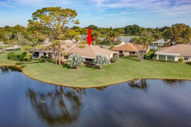 Lake Home For Sale in Palm Beach Gardens, Florida