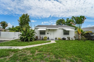 Outstanding Development Opportunity on an Essentially Double Lot - photo 2