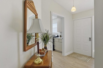 Beautifully updated and impeccably maintained 2-bedroom, 2-bath - photo 7