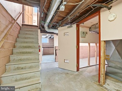 Rare opportunity to own a beautifully maintained professional - photo 26