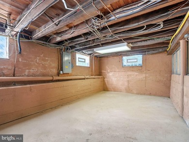 Rare opportunity to own a beautifully maintained professional - photo 27