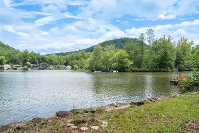 Experience the best of lakefront living on beautiful Lake - photo 28