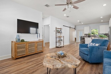Charming 3 Bedroom, 2 Bath residence backing to Tule Park - photo 6