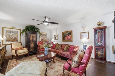 Discover this charming 2-bedroom, 2.5-bathroom condominium - photo 6