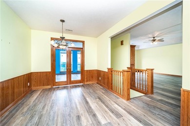 Stunning Home with Ozark Mountain Views - Across from Golf - photo 11
