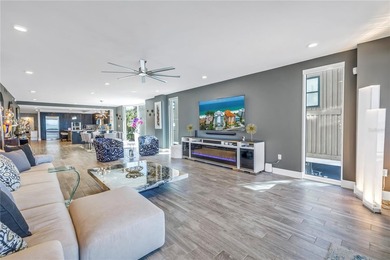 FULLY FURNISHED.. Wake to the sound of waves and uninterrupted