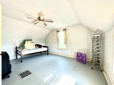 Escape to the peace and privacy of the countryside with this - photo 17