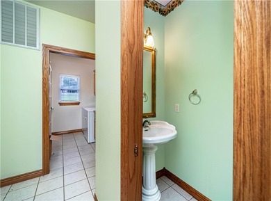 Stunning Home with Ozark Mountain Views - Across from Golf - photo 19