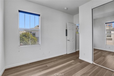 Bright & Modern 2-Bed, 2-Bath townhome in San Diego! Welcome to - photo 22
