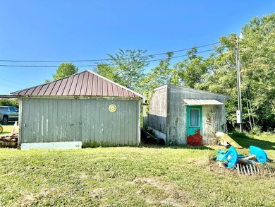 Escape to the peace and privacy of the countryside with this - photo 28